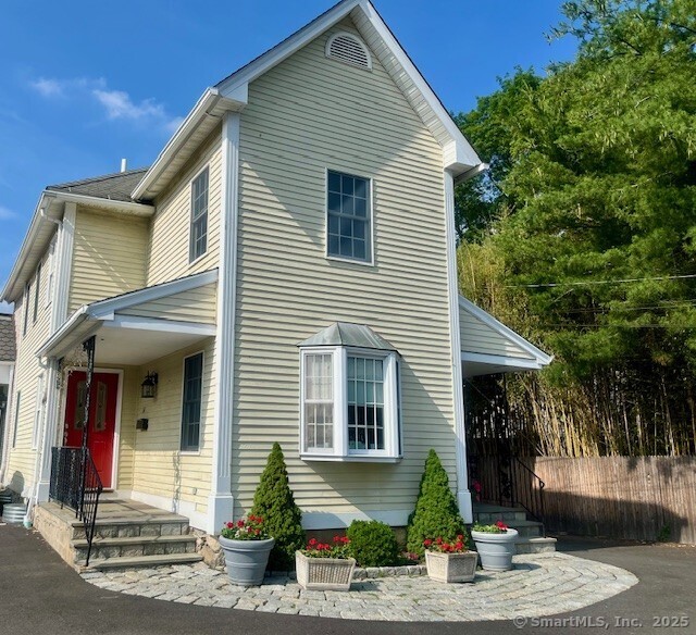 56 East Avenue, New Canaan, Connecticut photo 1