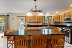 Homes for sale in Woodstock, CT | 39 Grey Fox Lndg, Woodstock, CT 06281 | MLS# 24104361