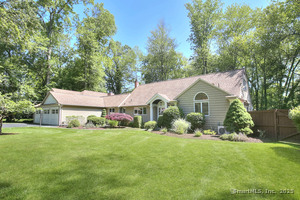 52 Woodside Avenue