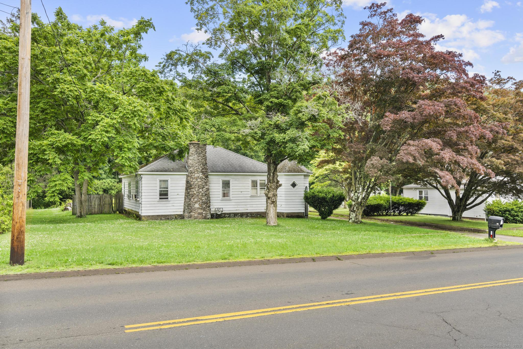 Homes for sale in East Haven, CT | 57 Laurel St, East Haven, CT 06512 | MLS# 24105488