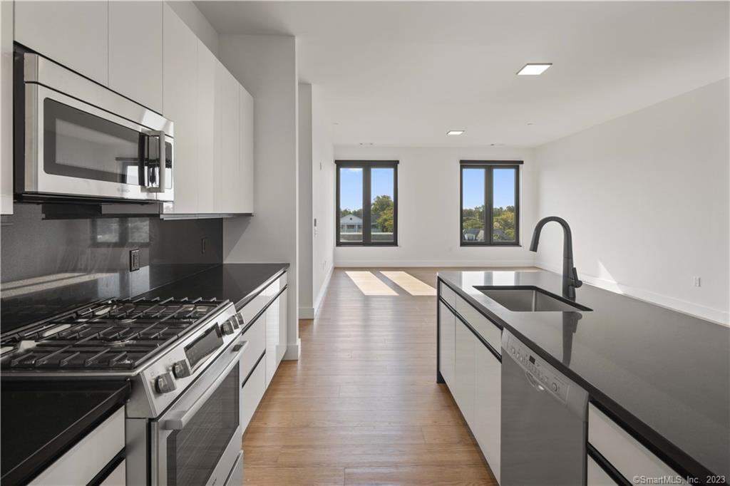 78 Unquowa Place, Fairfield, 06824, 3 Bedrooms Bedrooms, ,2 BathroomsBathrooms,Residential Rental,For Sale,Unquowa Place,24105814
