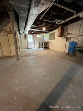 Homes for sale in Westbrook, CT | 87 Mcveagh Rd, Westbrook, CT 06498 | MLS# 24105797