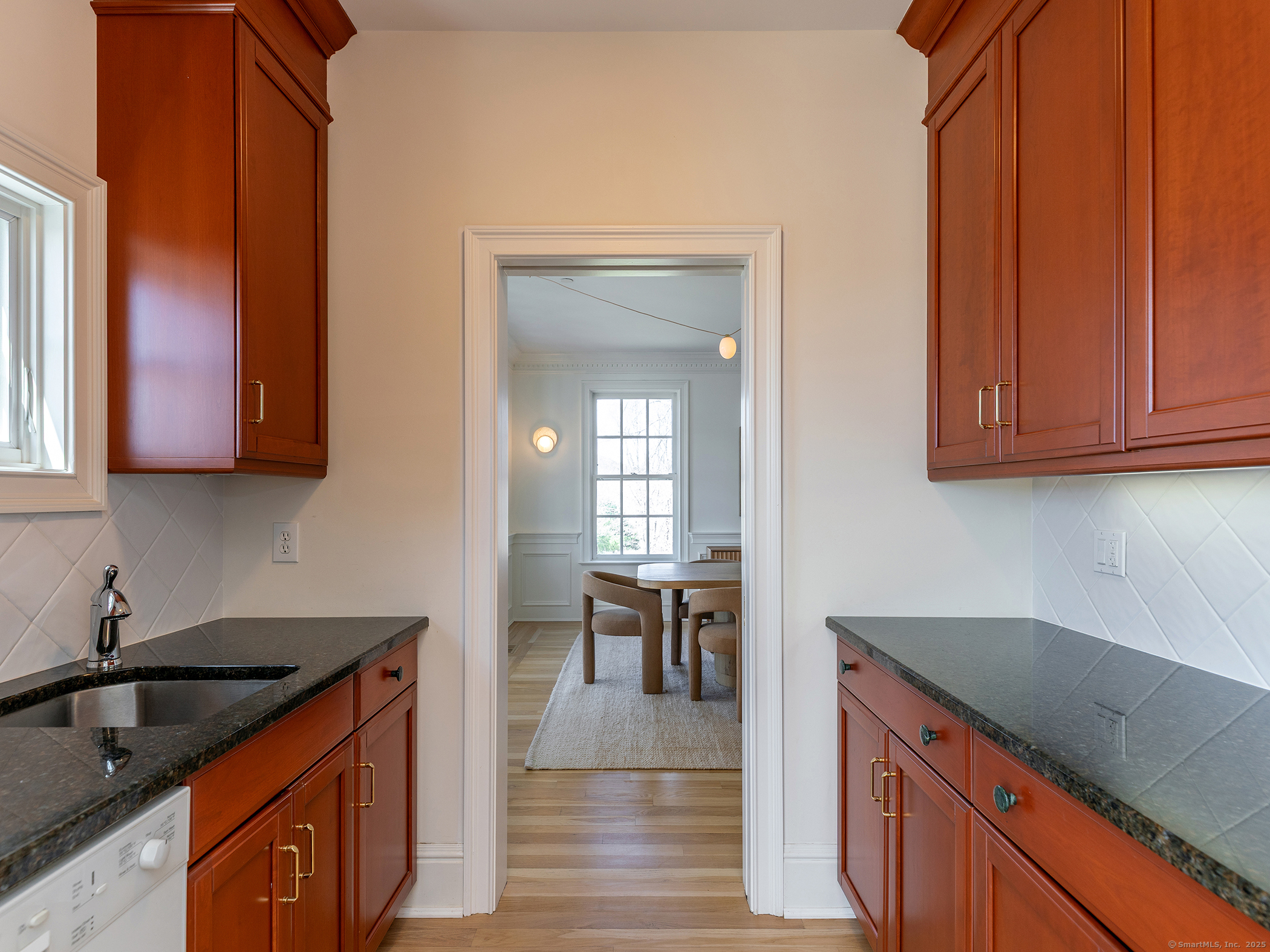 293 Lake, Warren, 06777, 5 Bedrooms Bedrooms, ,3 BathroomsBathrooms,Residential Rental,For Sale,Lake,24106073