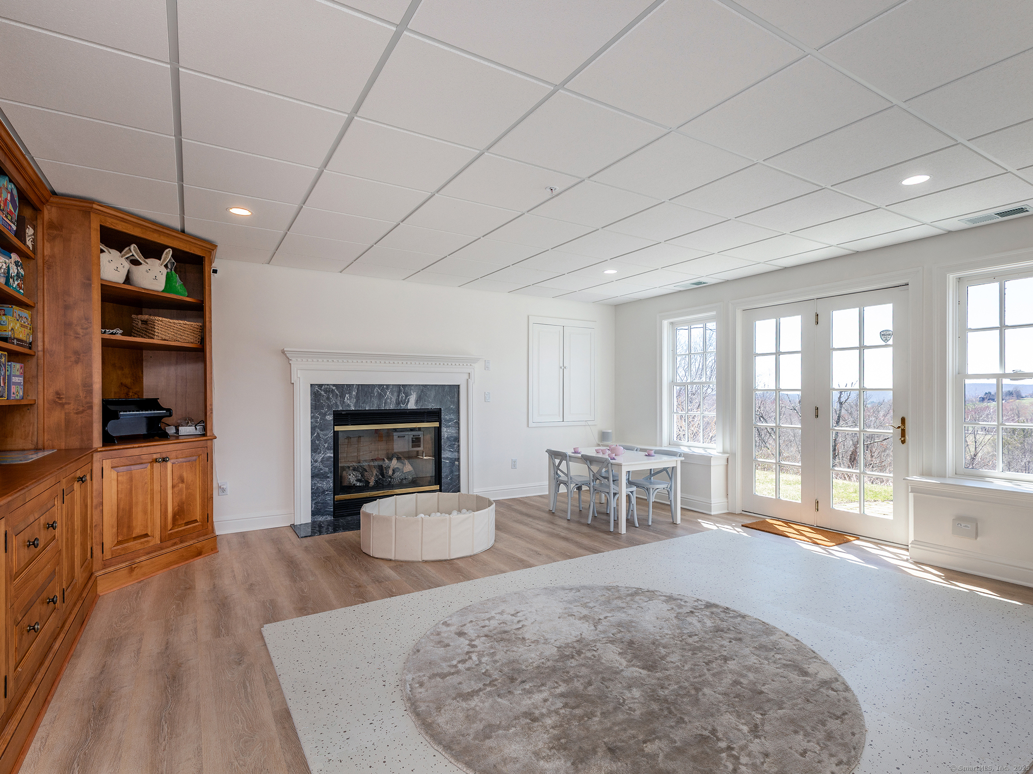 293 Lake, Warren, 06777, 5 Bedrooms Bedrooms, ,3 BathroomsBathrooms,Residential Rental,For Sale,Lake,24106073