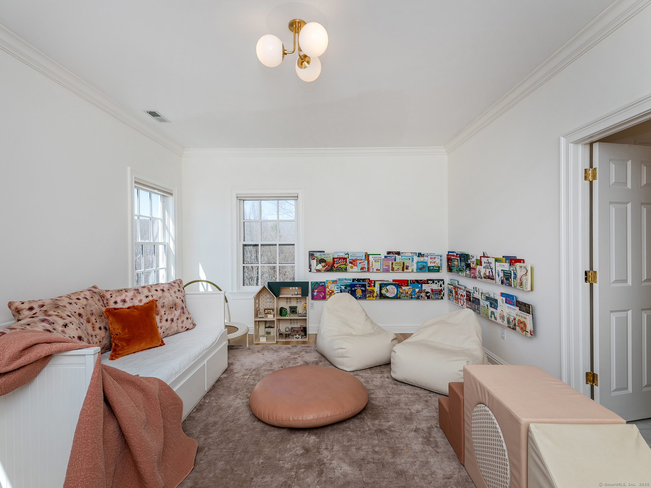 293 Lake, Warren, 06777, 5 Bedrooms Bedrooms, ,3 BathroomsBathrooms,Residential Rental,For Sale,Lake,24106073