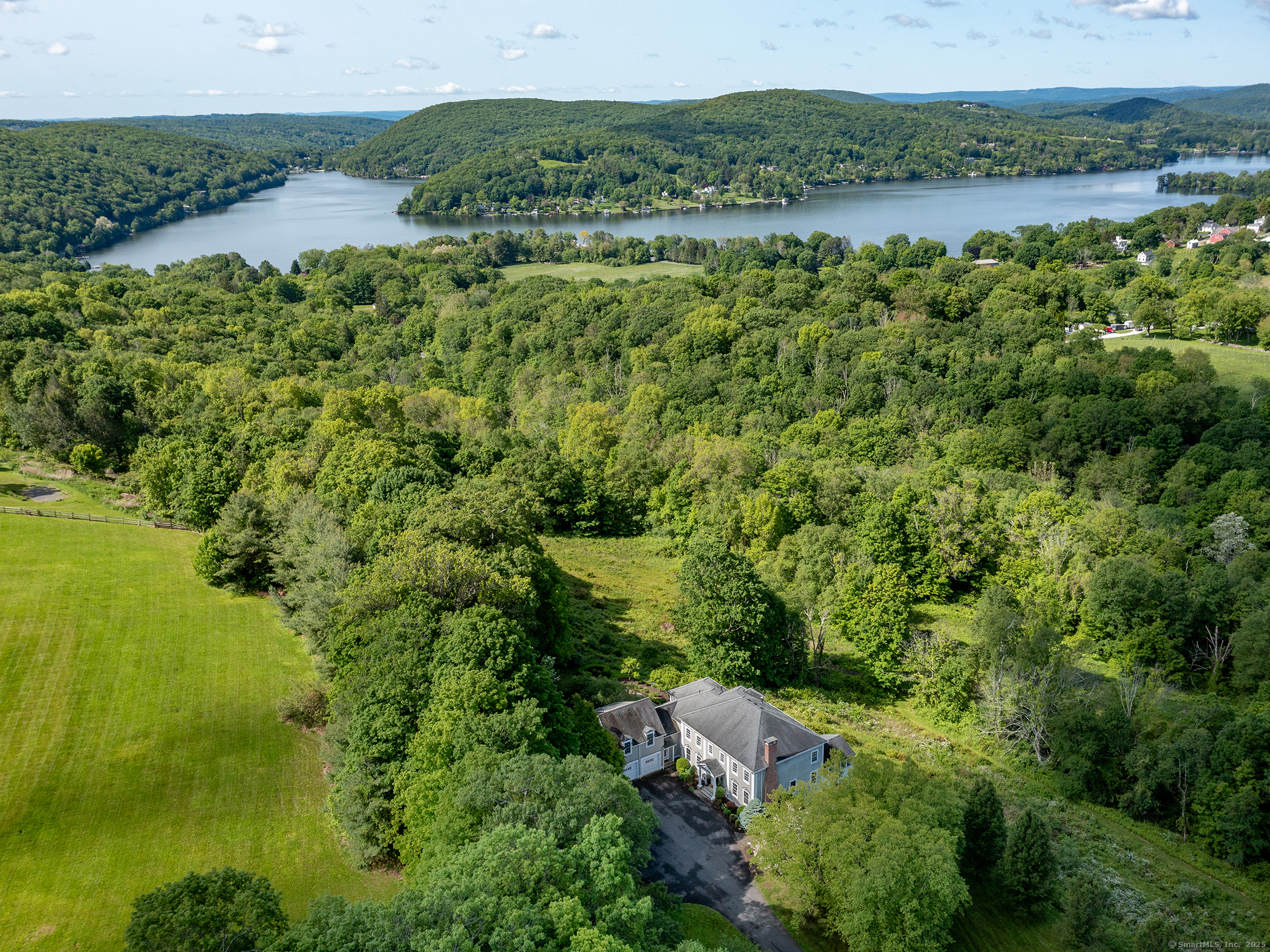 293 Lake, Warren, 06777, 5 Bedrooms Bedrooms, ,3 BathroomsBathrooms,Residential Rental,For Sale,Lake,24106073
