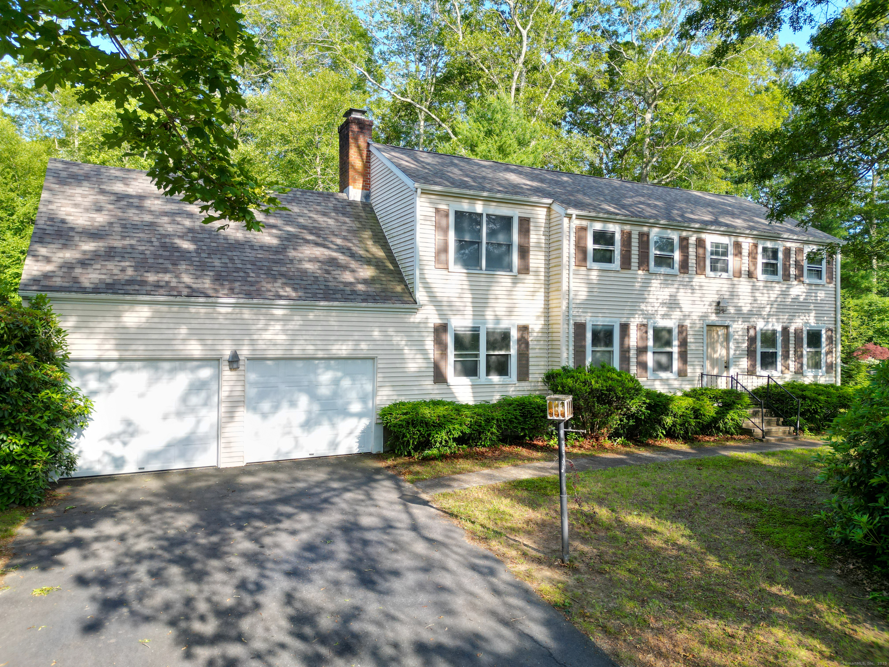 22 Trumbull Road Waterford CT