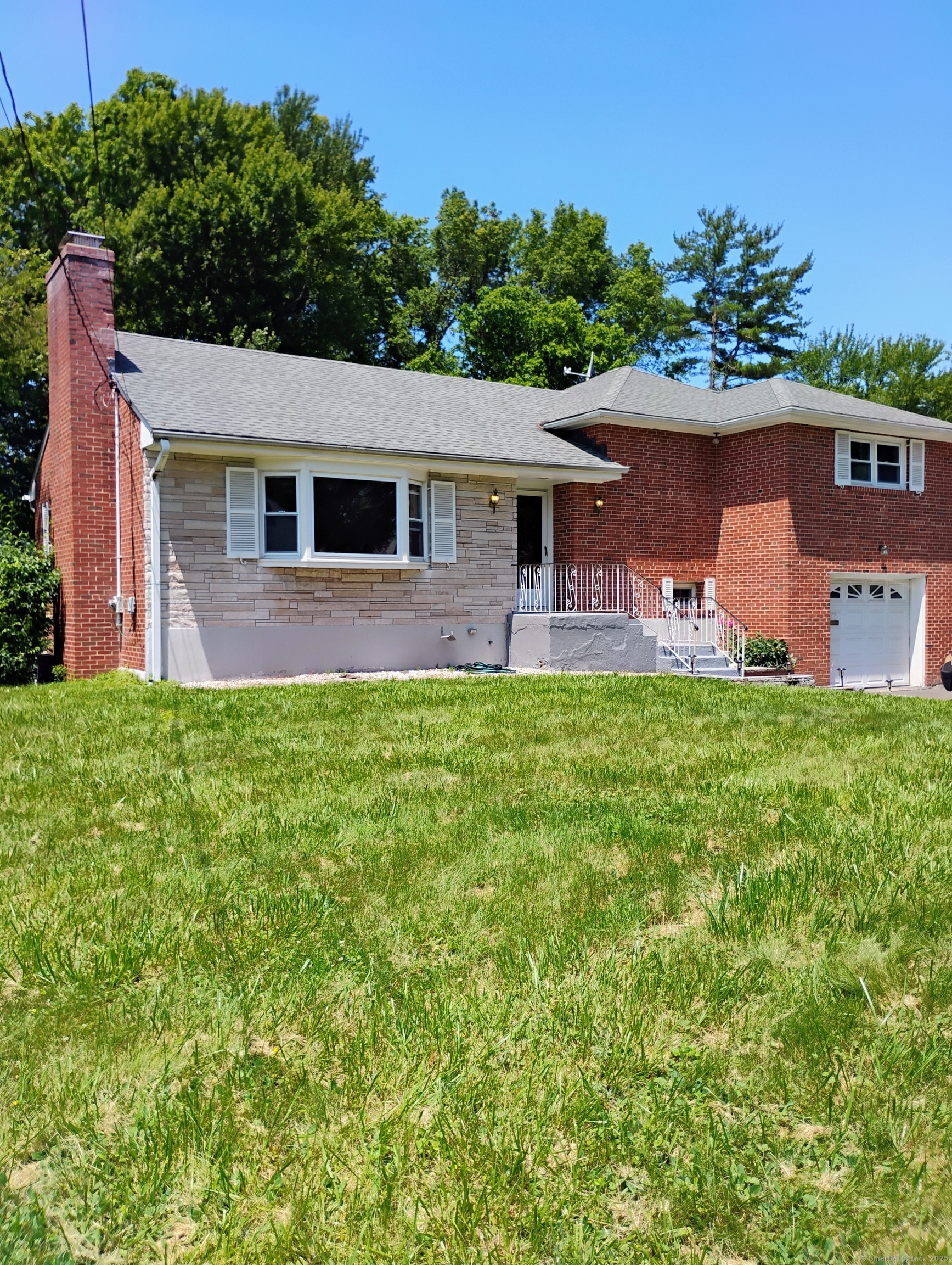 3 Rye Ridge Parkway West Hartford CT