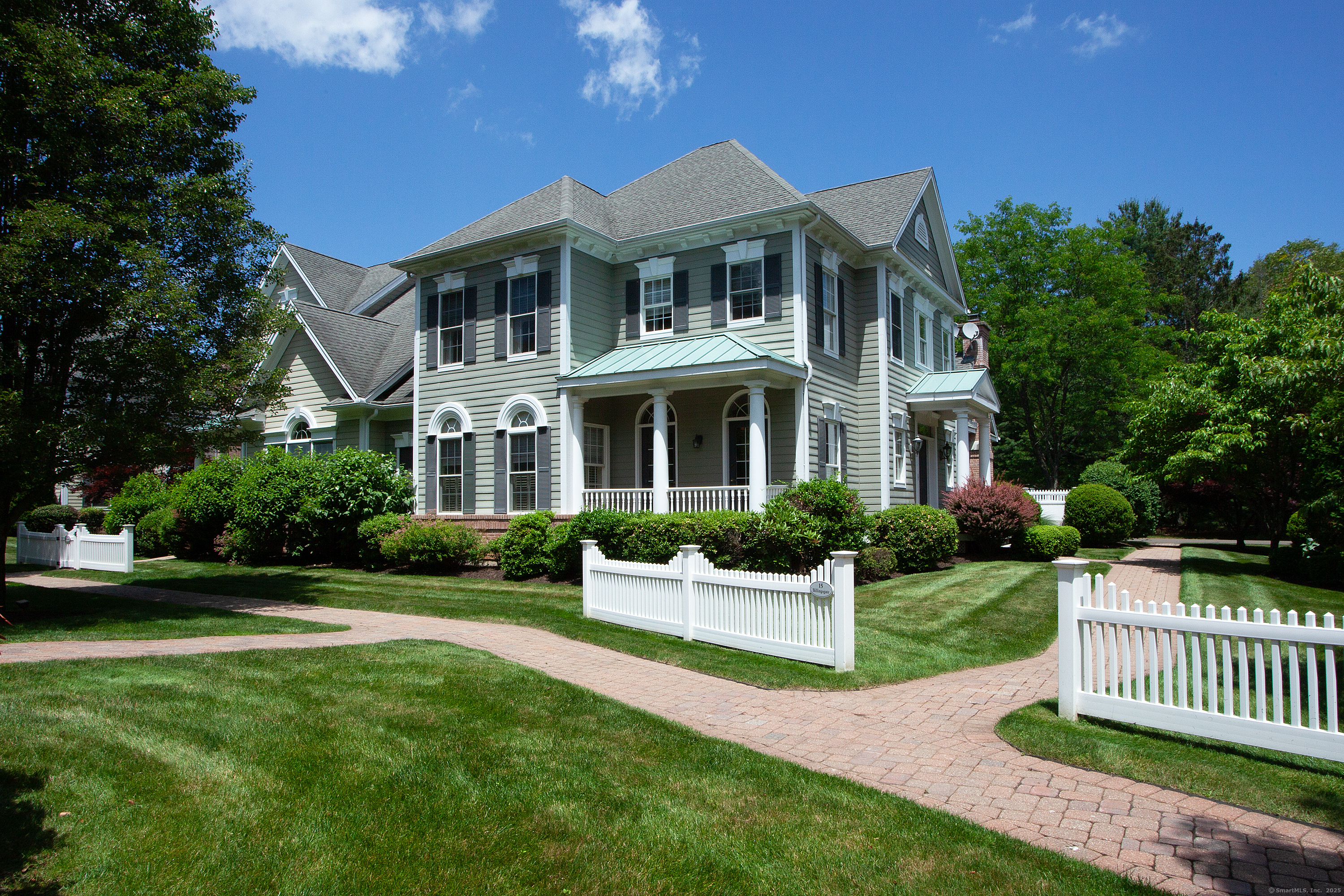 15 Billingsgate Drive Simsbury CT