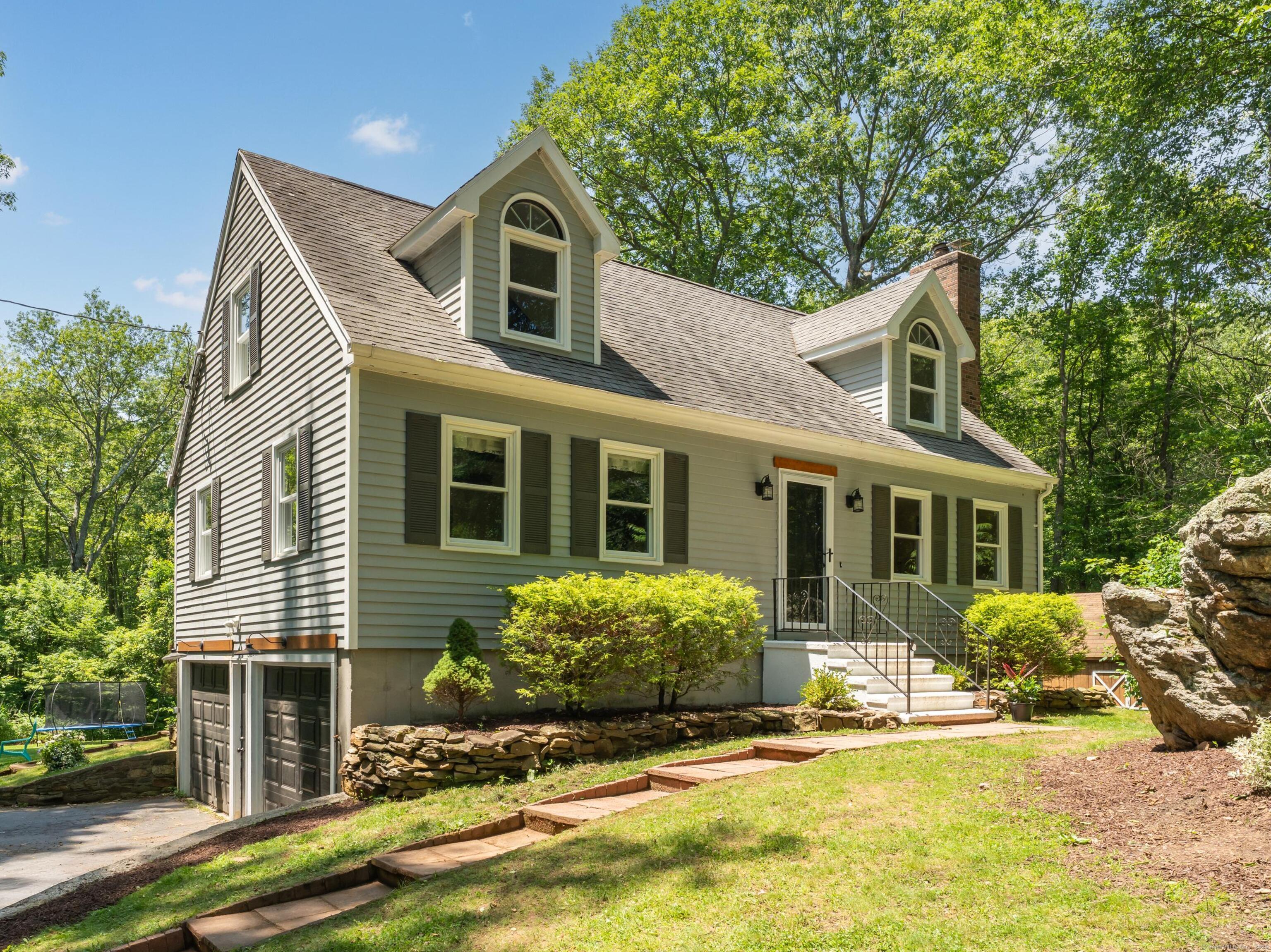 1018 Lake Avenue Guilford CT