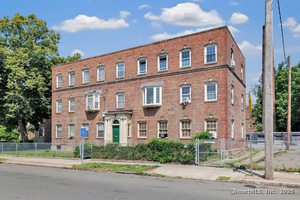 Homes for sale in Bridgeport, CT | 819 Connecticut Ave #6, Bridgeport, CT 06607 | MLS# 24104001