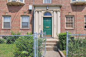 Homes for sale in Bridgeport, CT | 819 Connecticut Ave #6, Bridgeport, CT 06607 | MLS# 24104001