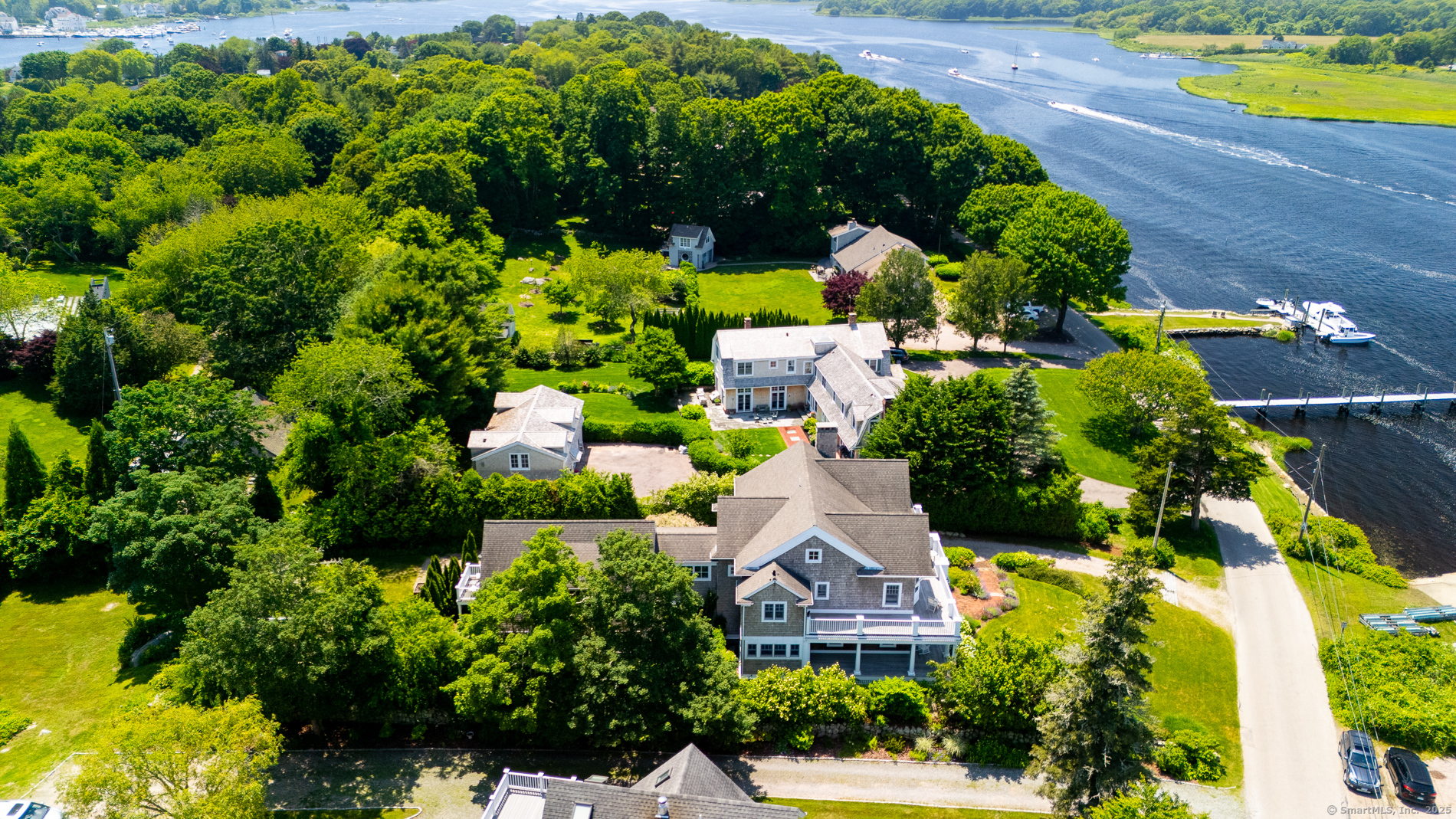 52 Avondale, Westerly, 02891, 3 Bedrooms Bedrooms, 0 ,4 BathroomsBathrooms,Single Family For Sale,For Sale,Avondale,0,24106296