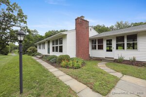 Homes for sale in Brookfield, CT | 77 Old Middle Rd, Brookfield, CT 06804 | MLS# 24106444