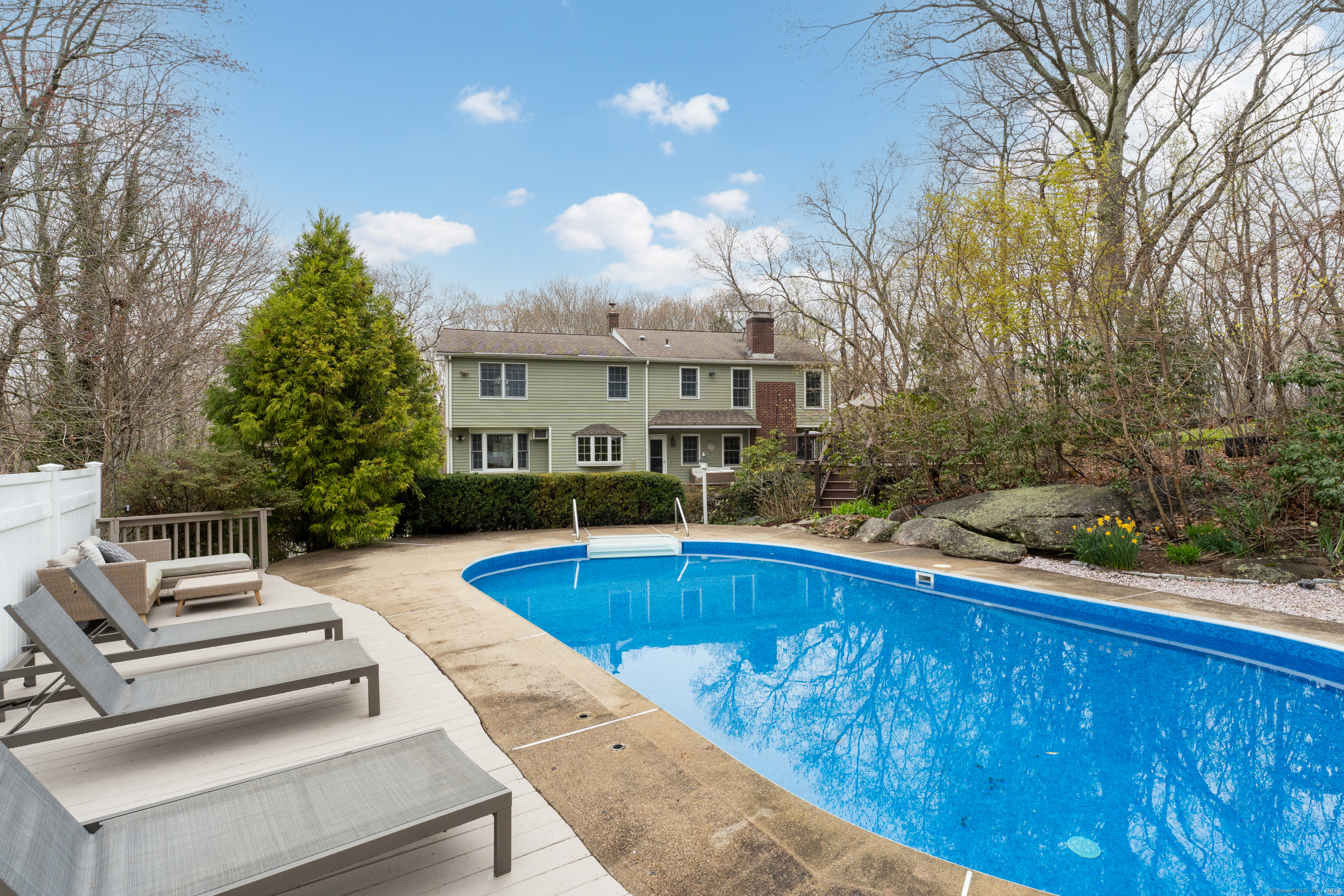60 Ledgeview Lane Guilford CT