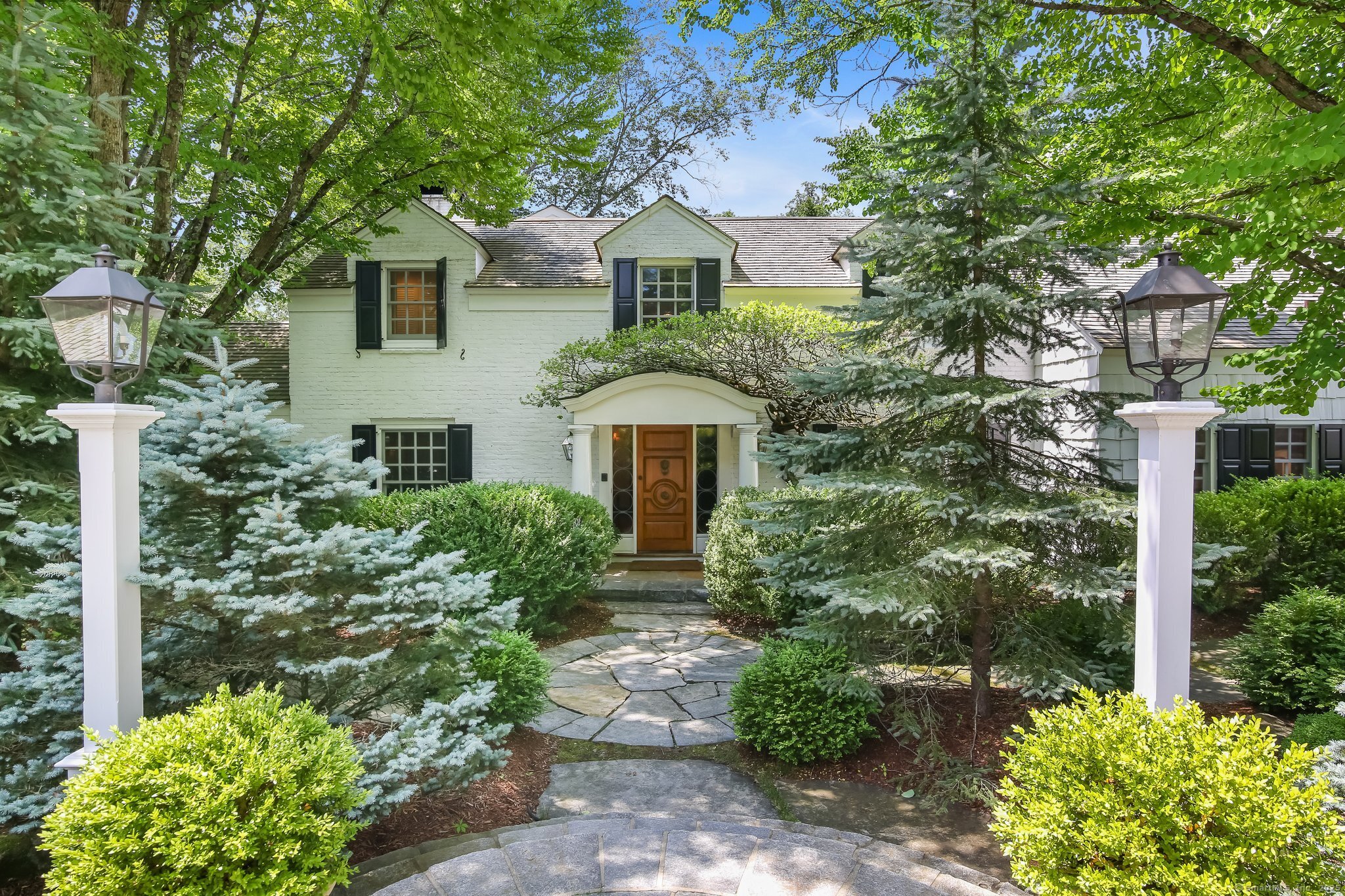 39 Louises Lane New Canaan CT