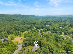 Homes for sale in Cheshire, CT | 1 Mountaincrest Dr, Cheshire, CT 06410 | MLS# 24106699