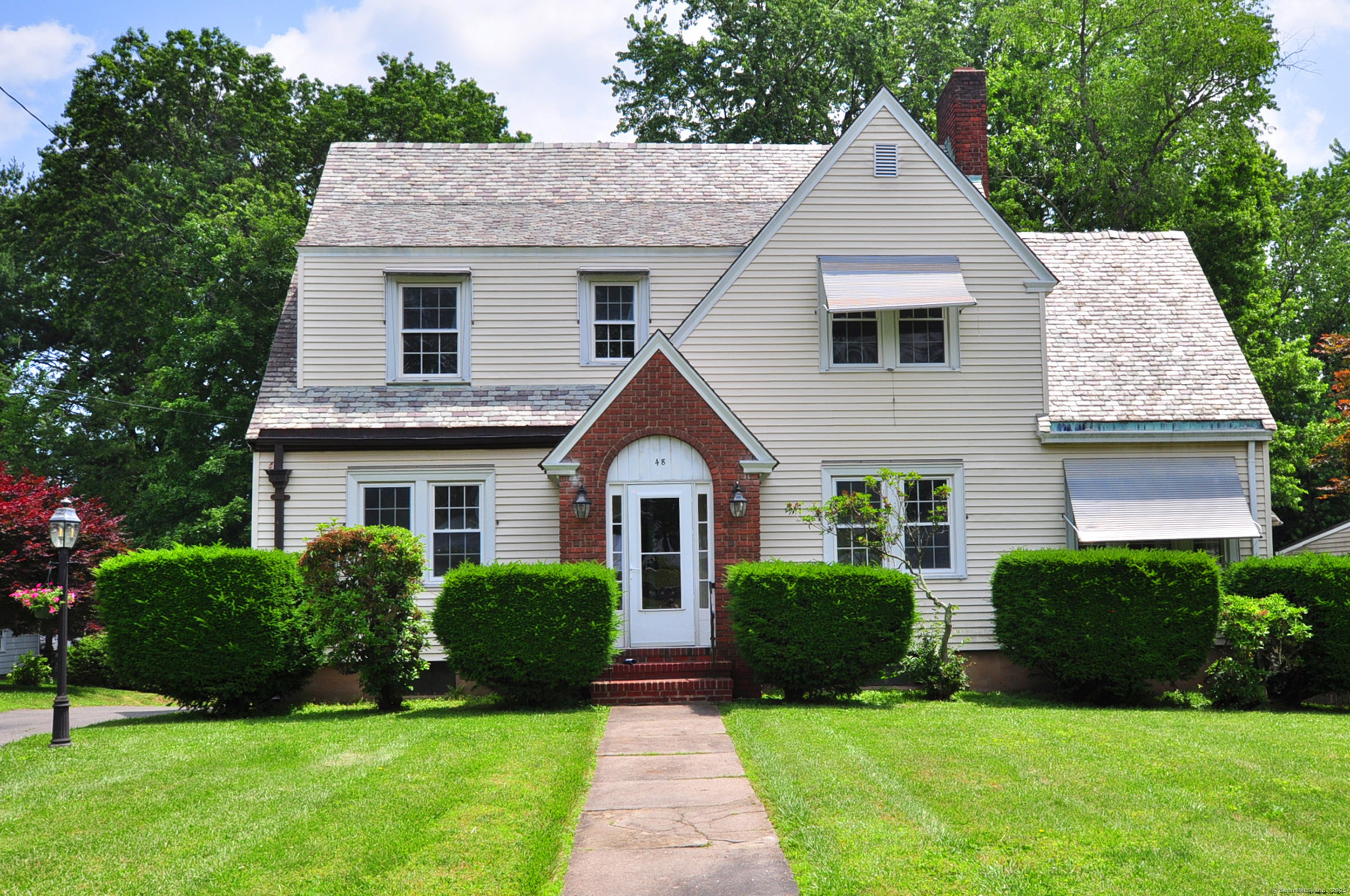 48 Arnoldale Road West Hartford CT