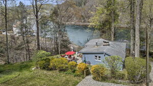 Homes for sale in Newtown, CT | 25 Brookbridge Dr, Newtown, CT 06482 | MLS# 24106765