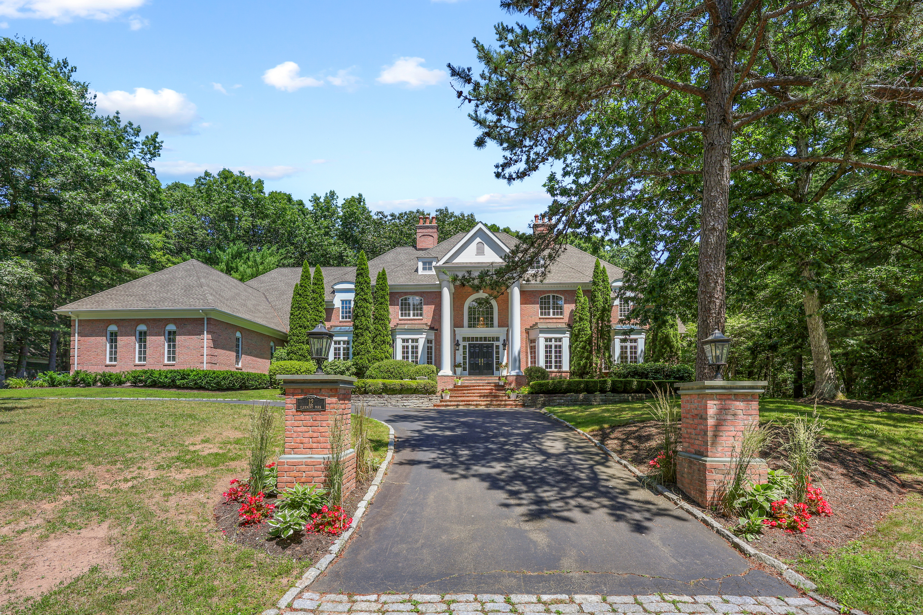 12 Clermont Park Farmington CT