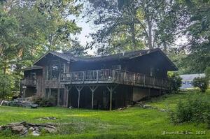 Homes for sale in Easton, CT | 35 Sturbridge Rd, Easton, CT 06612 | MLS# 24107324