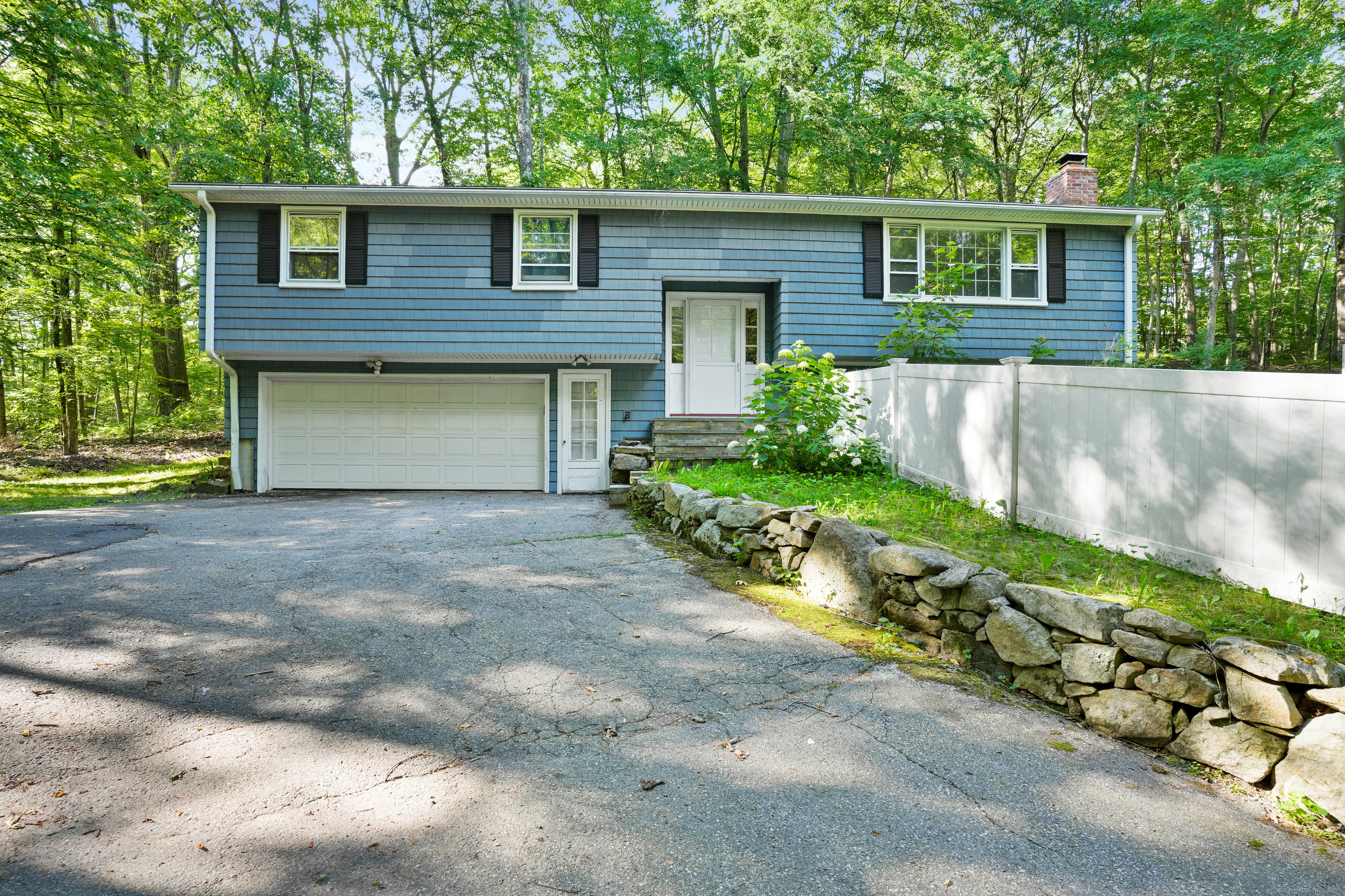 233 Hattertown Road Newtown CT