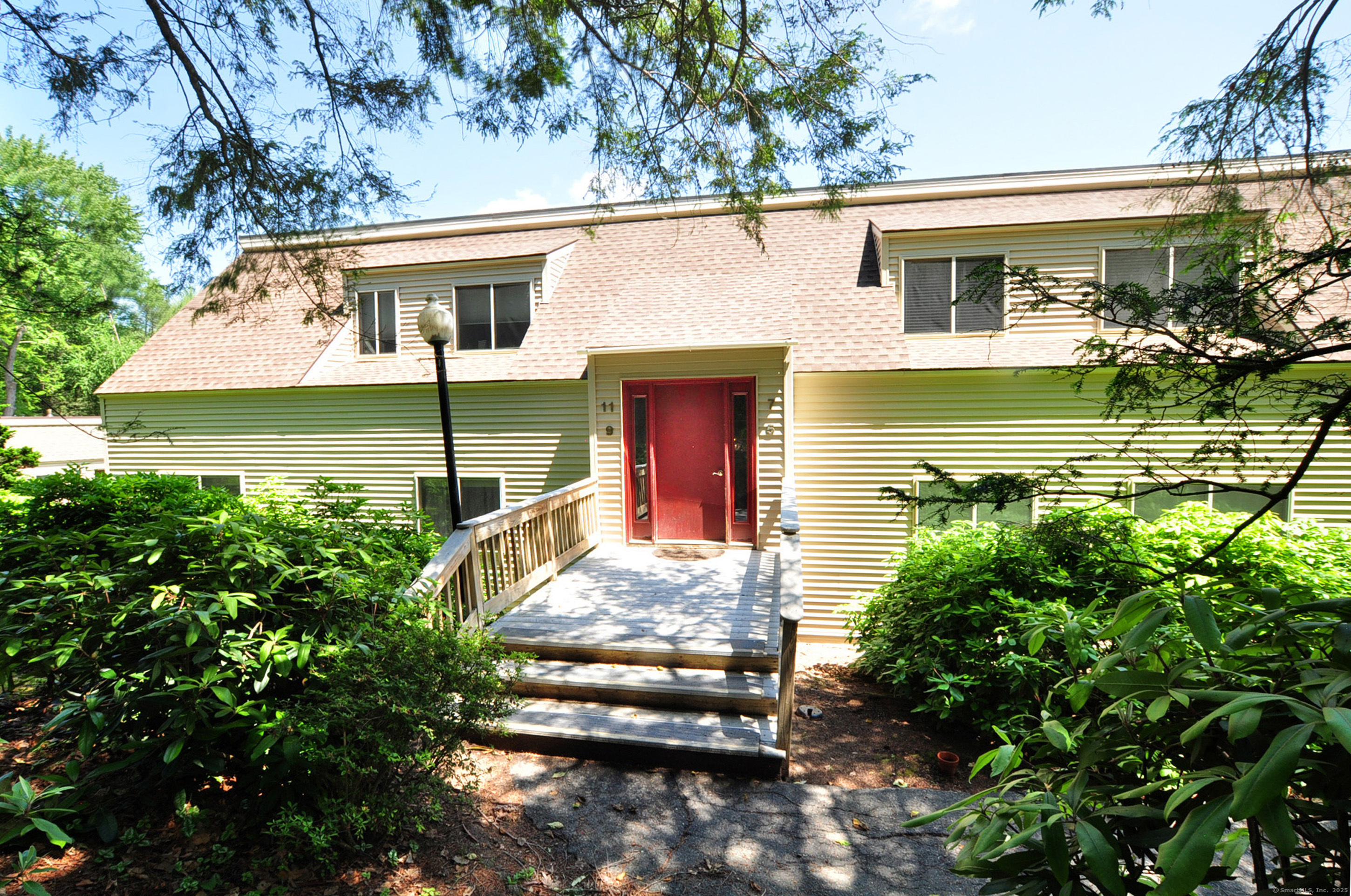 9 Carriage Drive Simsbury CT