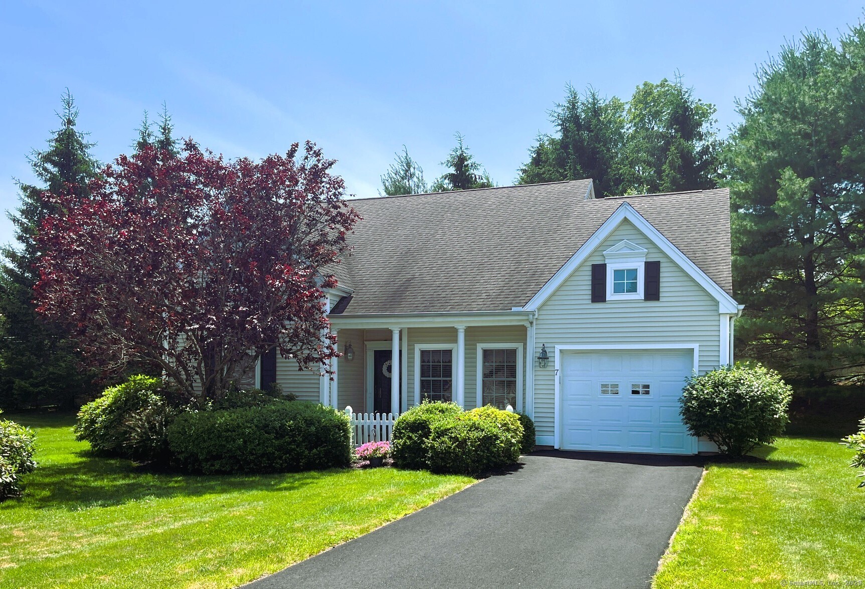 7 Clover Lane Farmington CT