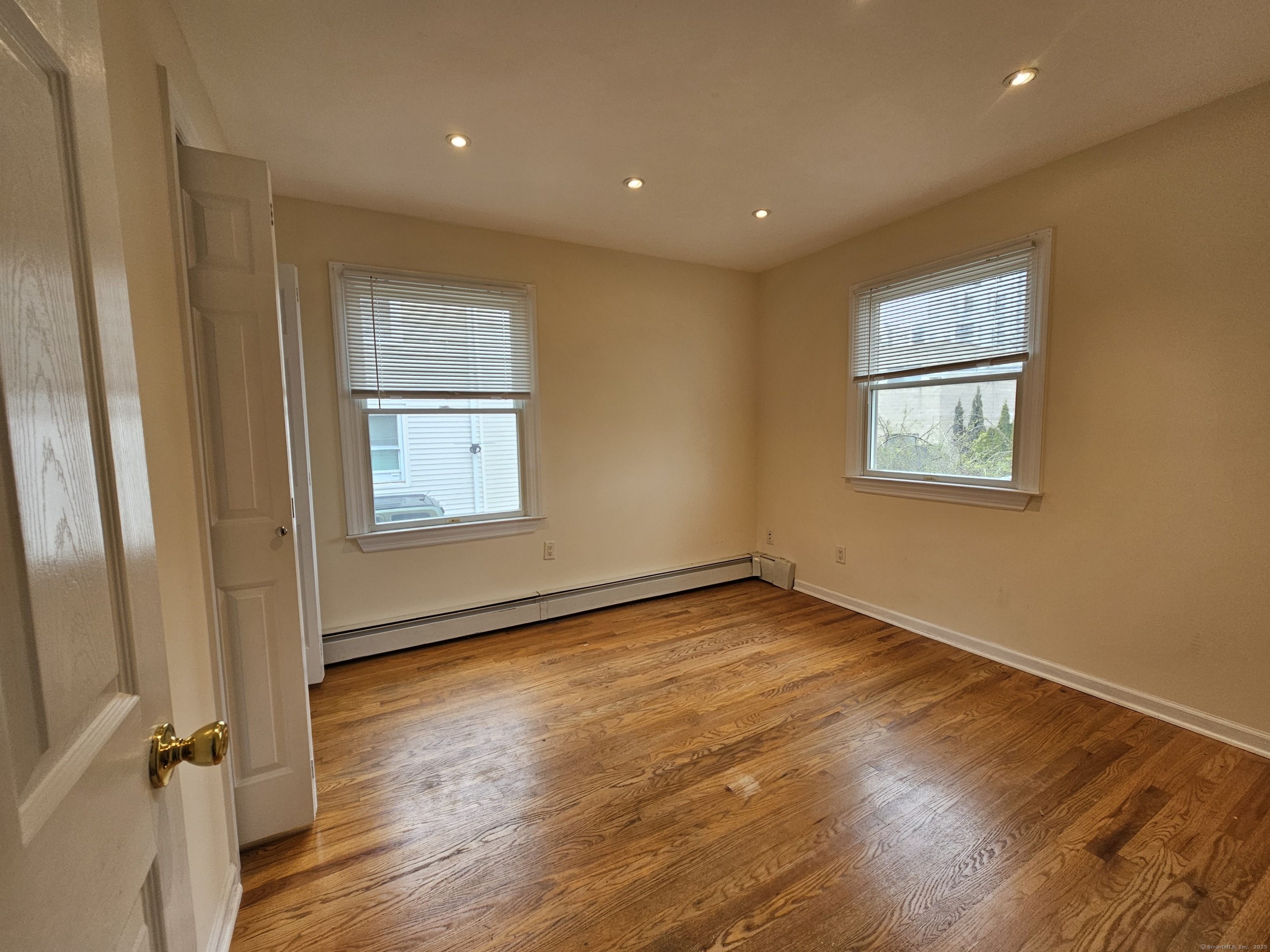 59 Harbor, Stamford, 06902, 2 Bedrooms Bedrooms, ,1 BathroomBathrooms,Residential Rental,For Sale,Harbor,24107613