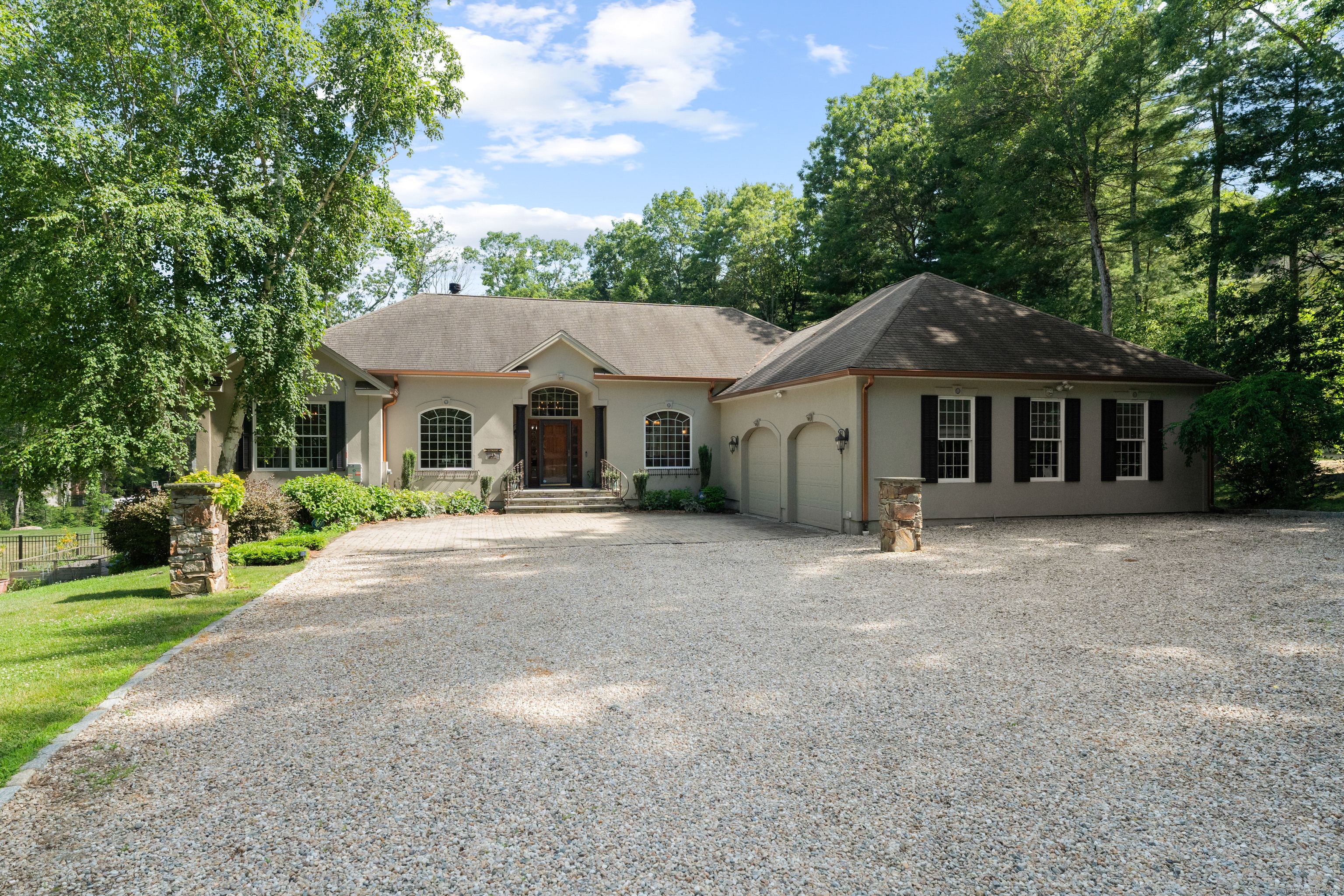 45 Shaker Court Guilford CT