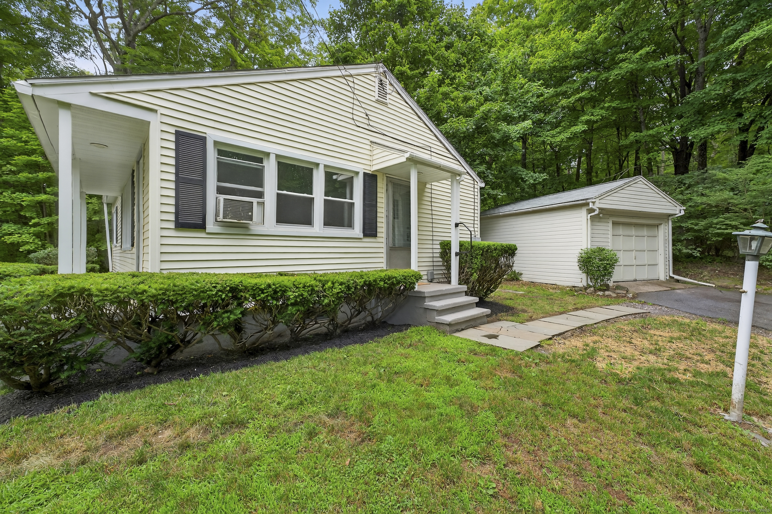115 Mountain Road Farmington CT