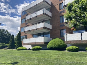 Homes for sale in Stratford, CT | 50 Birdseye St #104, Stratford, CT 06615 | MLS# 24107898