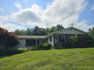 Homes for sale in Woodbury, CT | 105 Minortown Rd, Woodbury, CT 06798 | MLS# 24102573