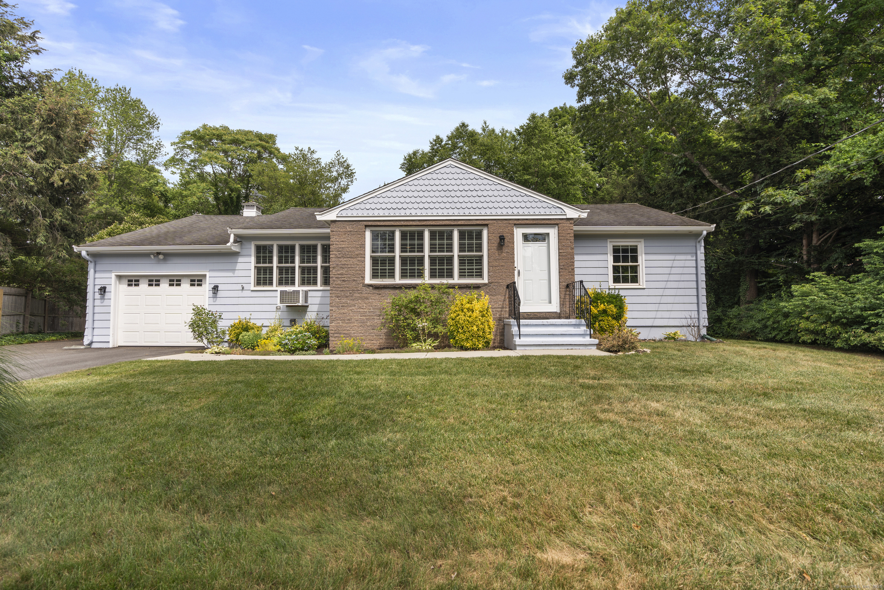 7 Northeast Drive East Haven CT