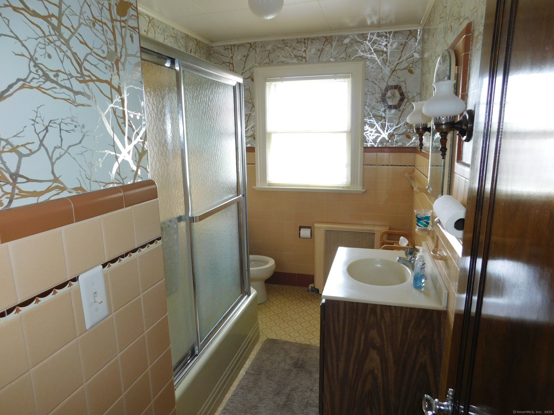 58 Edward, East Haven, 06512, 8 Bedrooms Bedrooms, ,4 BathroomsBathrooms,Single Family For Sale,For Sale,Edward,24104948