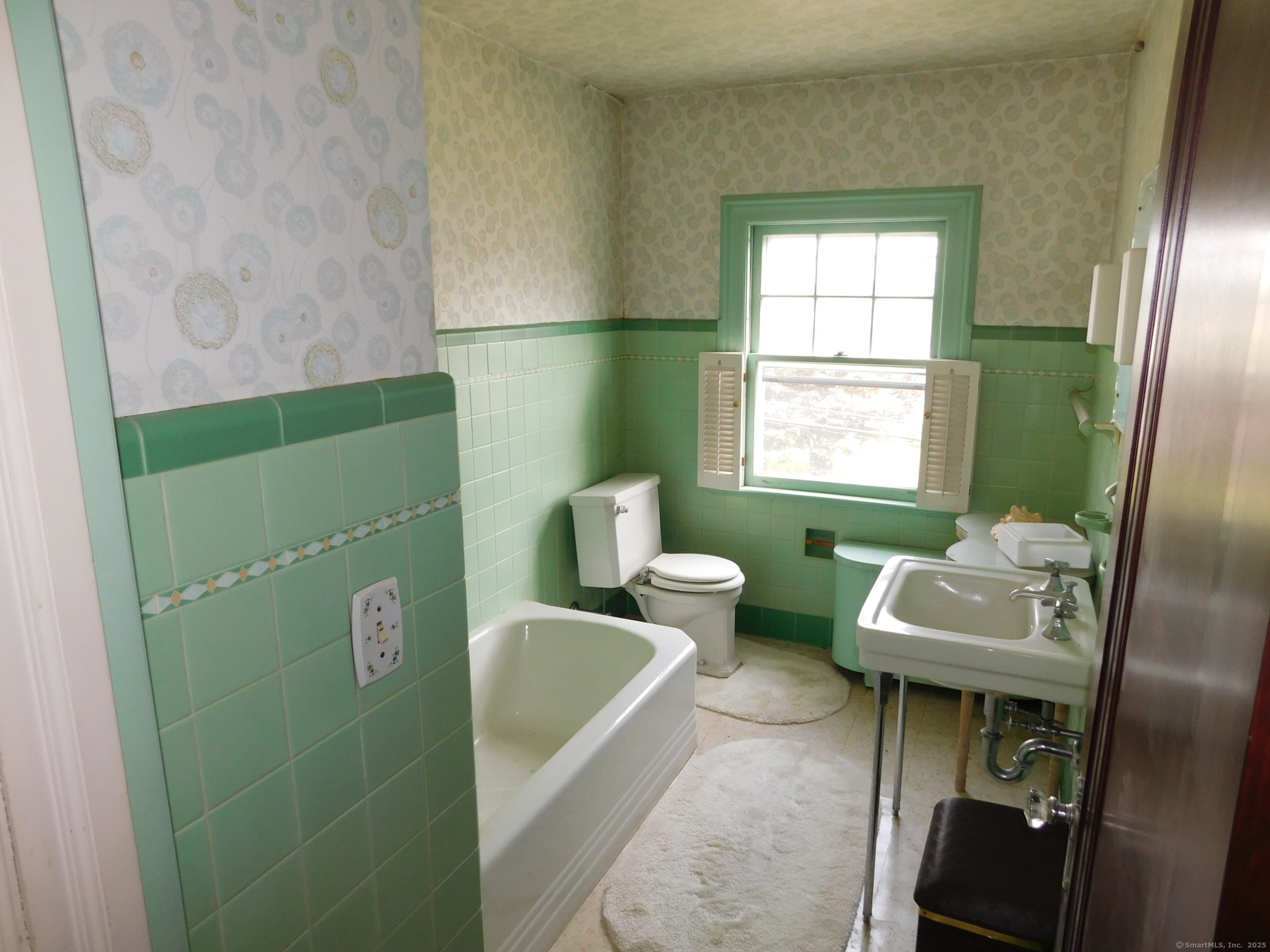 58 Edward, East Haven, 06512, 8 Bedrooms Bedrooms, ,4 BathroomsBathrooms,Single Family For Sale,For Sale,Edward,24104948