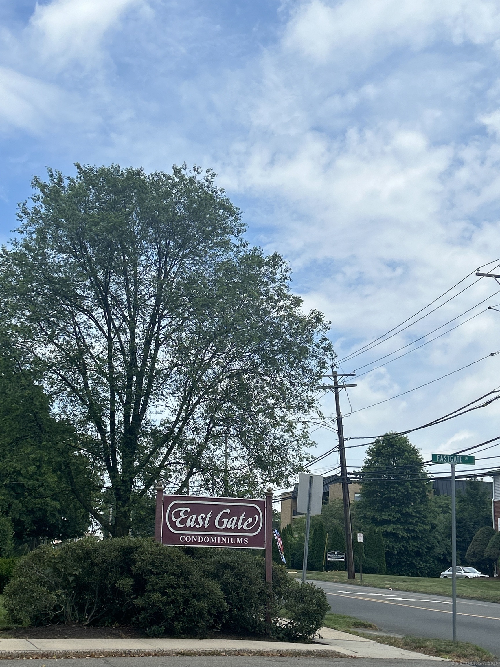 58 E Gate LN  Hamden CT