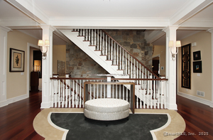 Homes for sale in Avon, CT | 25 Sky View Dr, Avon, CT 06001 | MLS# 24104888