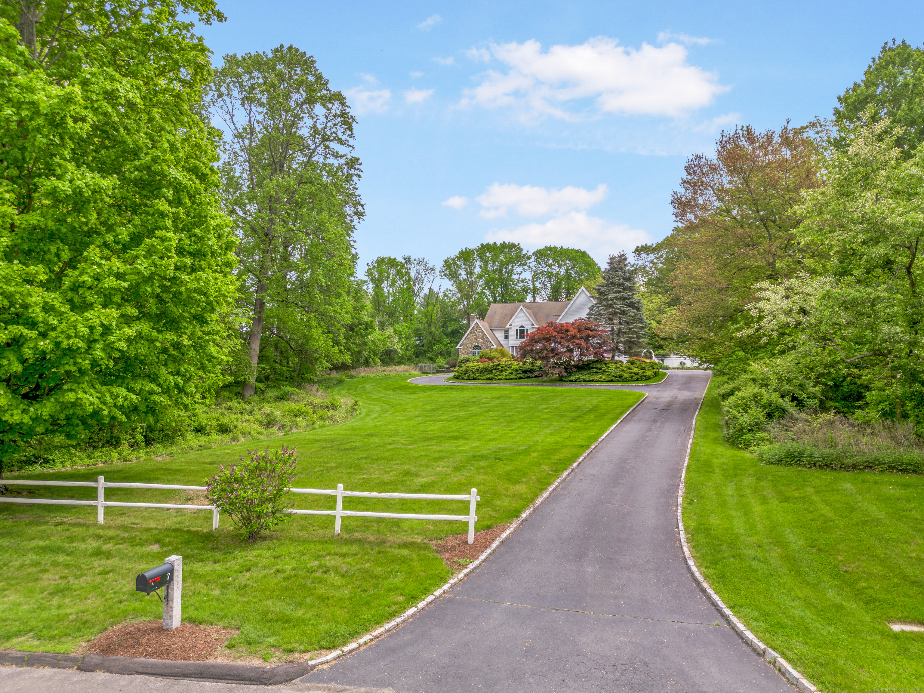 7 Merlins Lane Newtown CT