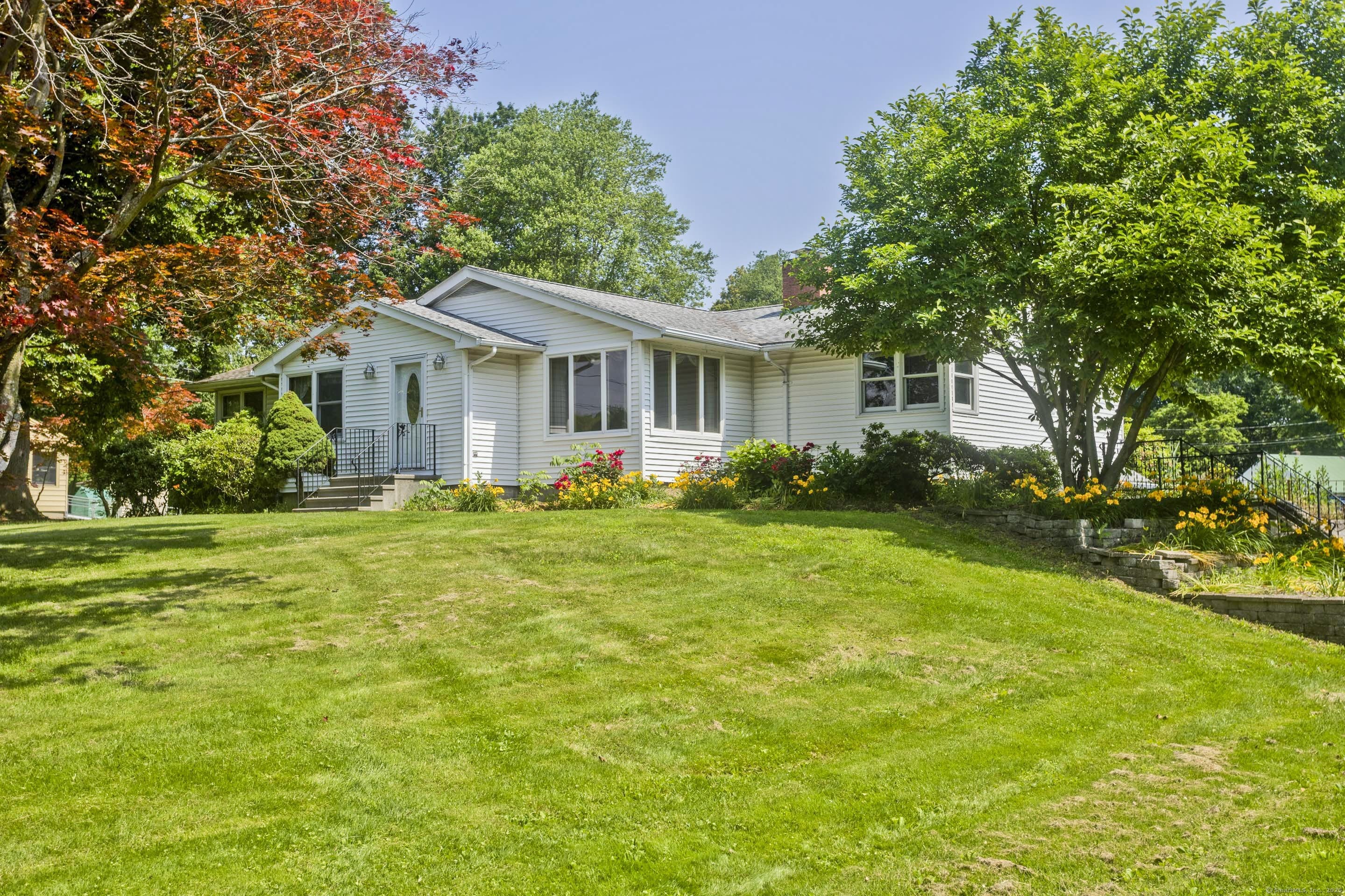 688 Boston Neck Road Suffield CT