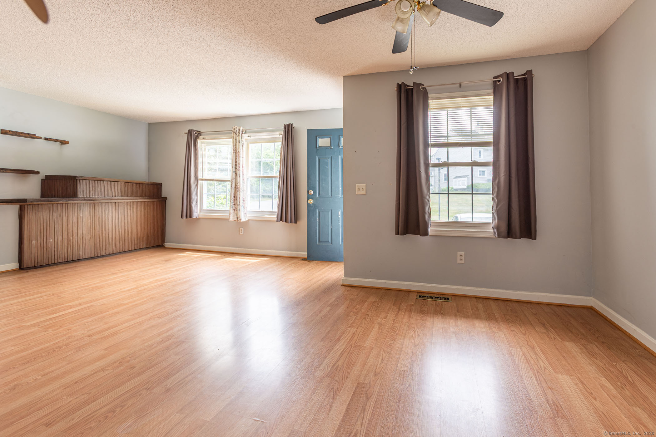 Homes for sale in Norwich, CT | 286 Laura Blvd #286, Norwich, CT 06360 | MLS# 24108543