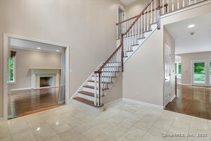 Homes for sale in Cheshire, CT | 1 Mountaincrest Dr, Cheshire, CT 06410 | MLS# 24106699