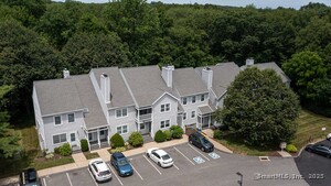 Homes for sale in Norwich, CT | 286 Laura Blvd #286, Norwich, CT 06360 | MLS# 24108543