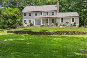 392 Hoyt Farm Road