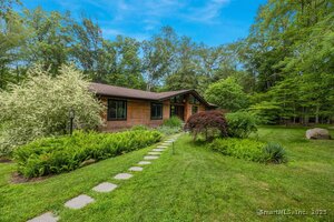 47 Chestnut Hill Road