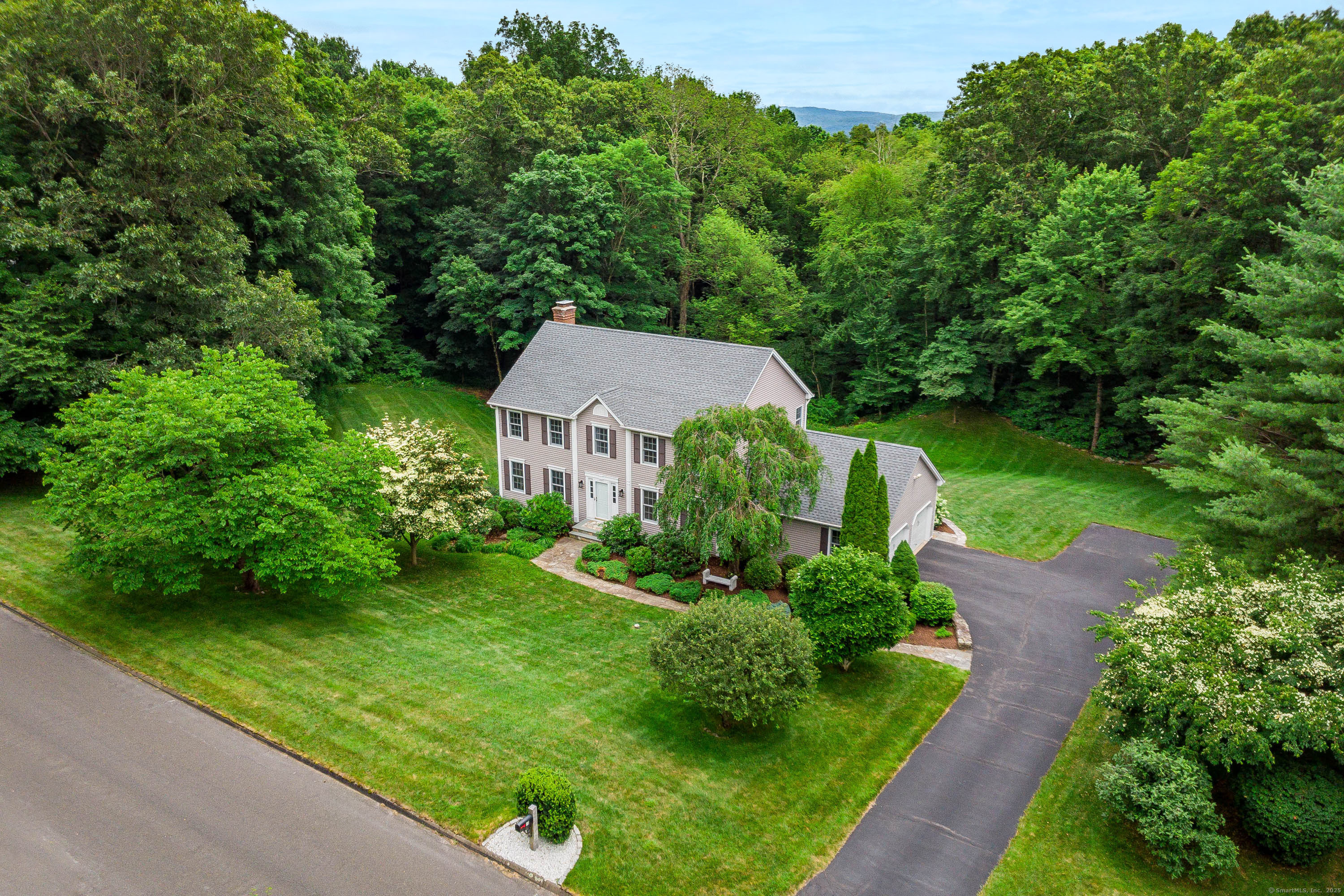 18 Sleepy Hollow Road Newtown CT
