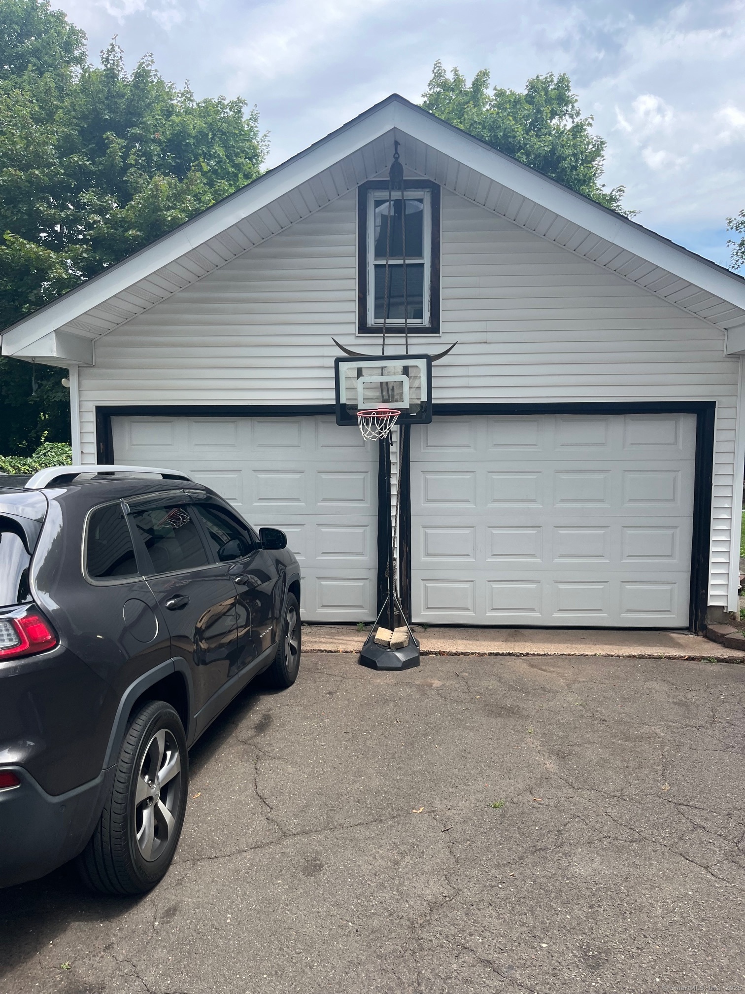 Homes for sale in Meriden, CT | 43 N Pearl St, Meriden, CT 06450 | MLS# 24108911