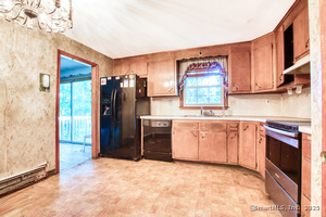 Homes for sale in Bloomfield, CT | 41 Florence Rd, Bloomfield, CT 06002 | MLS# 24109073