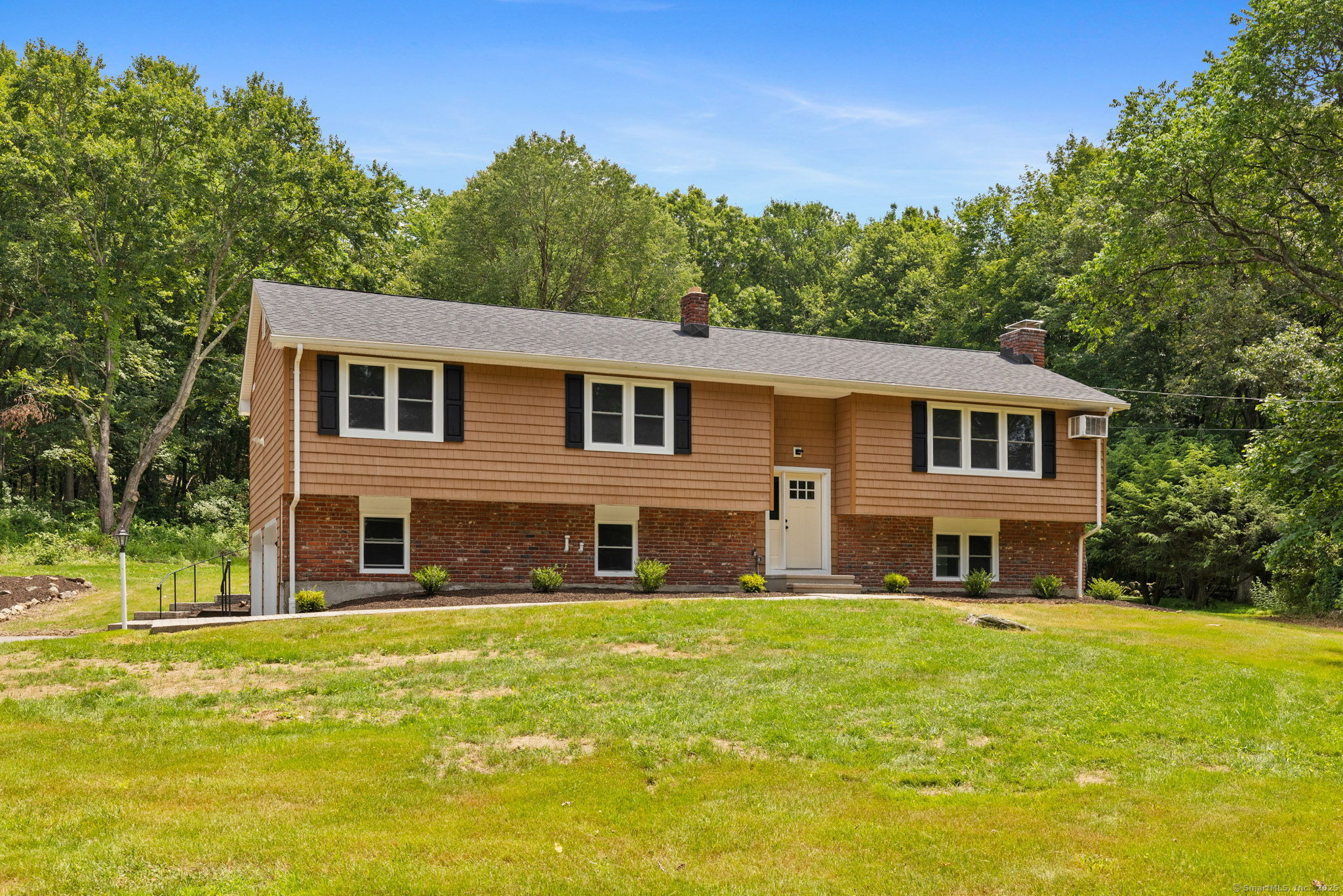 95 Great Ring Road Newtown CT