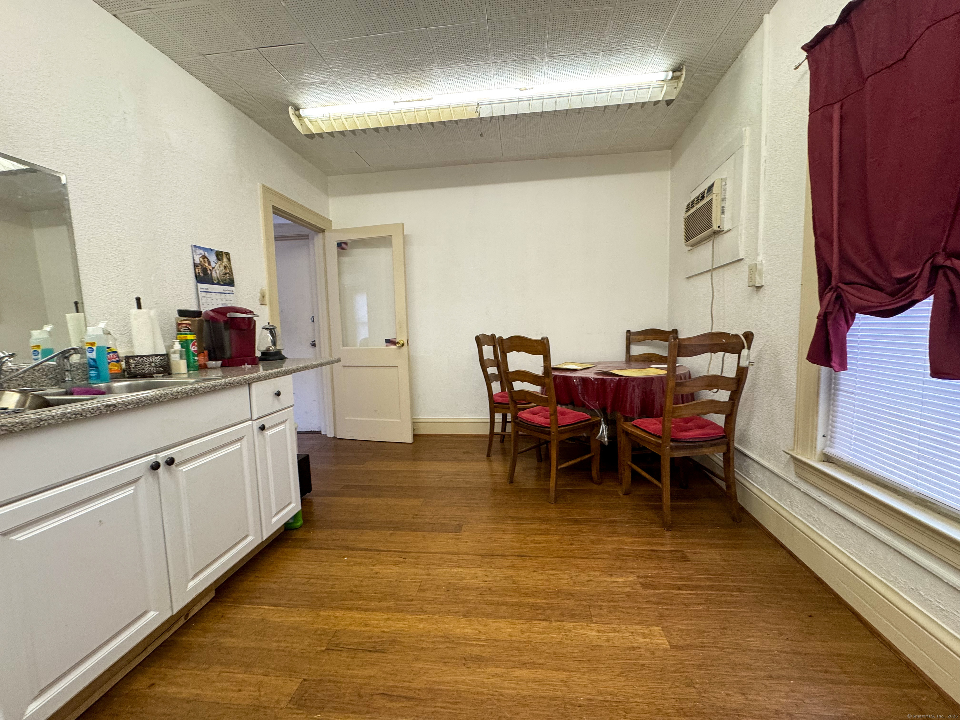 Homes for sale in Hartford, CT | 264 Farmington Ave, Hartford, CT 06105 | MLS# 24108981